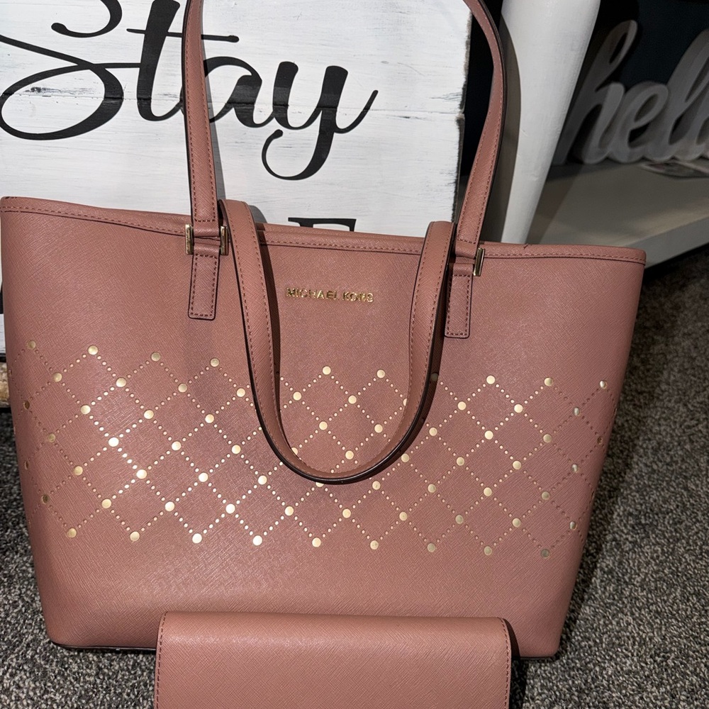 Michael Kors Blush Tote with Gold Details & wallet